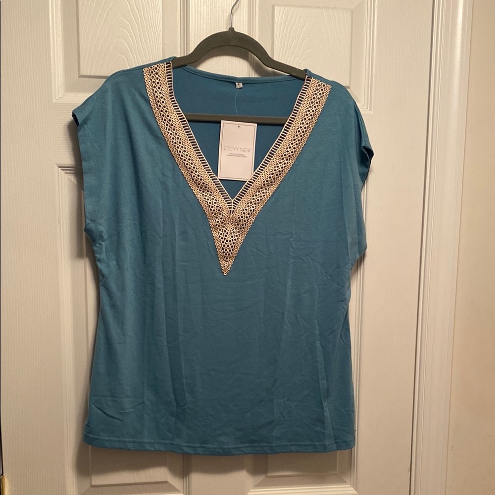 ETCYY NEW V-Neck Sleeveless Top…size L